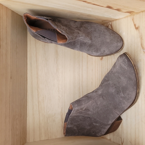 Lucky Brand Shoes - Lucky Brand Womens Suede Leather Ankle Boots